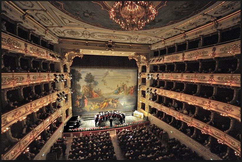 Teatro Regio, sala